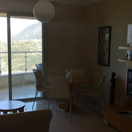 아파트 Gold City Luxury Appartments 9 *